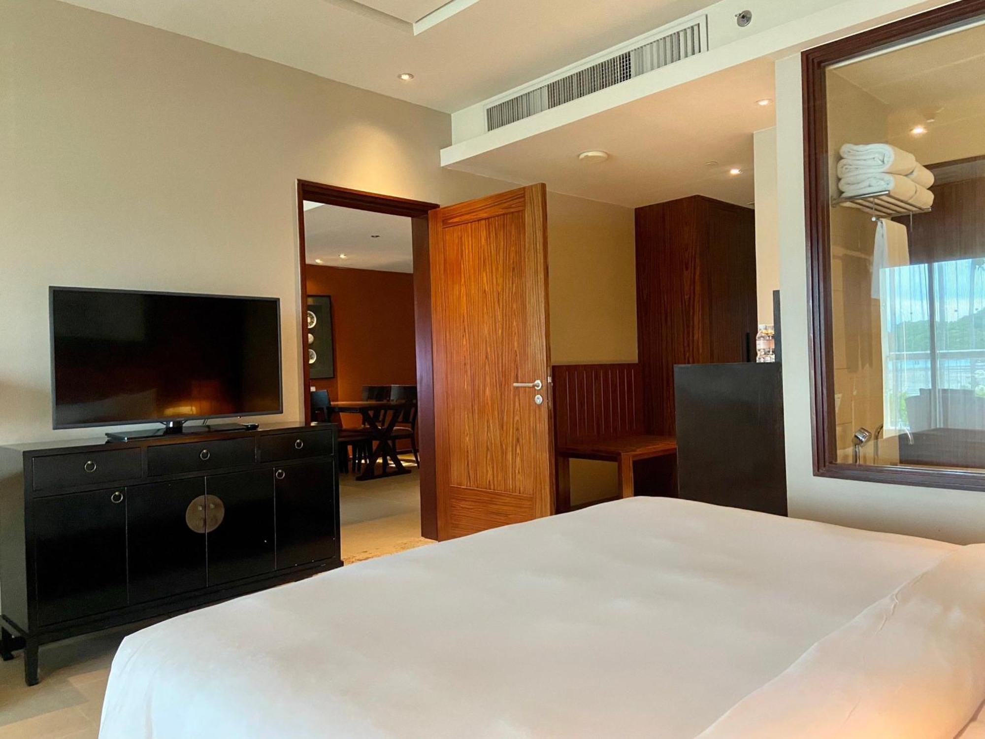 Phuket Panwa Beachfront Resort Exterior foto
