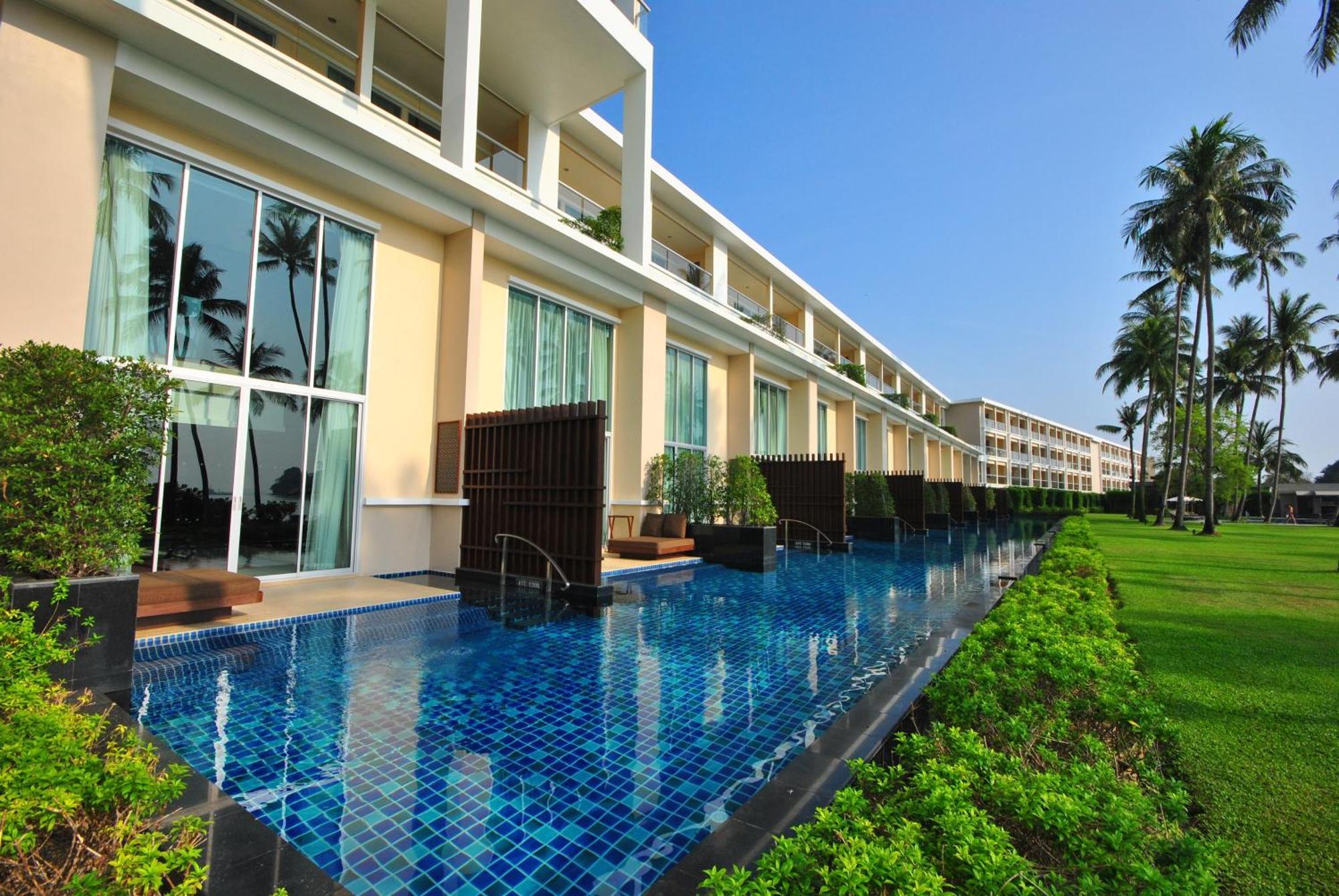 Phuket Panwa Beachfront Resort Exterior foto