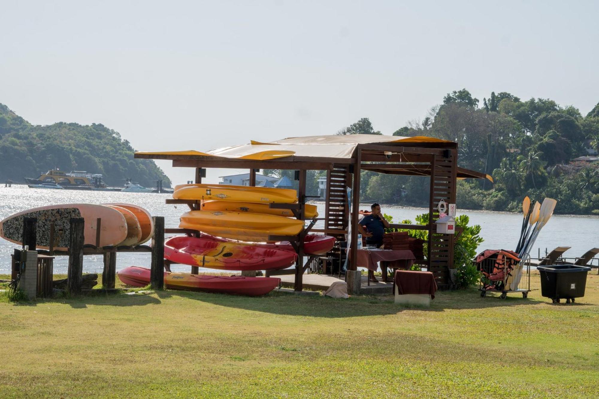 Phuket Panwa Beachfront Resort Exterior foto